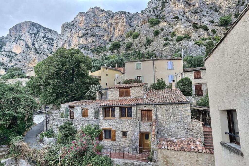 Studio Vue Sur La Roche, Au Calme Moustiers #1 Appartement Buitenkant foto